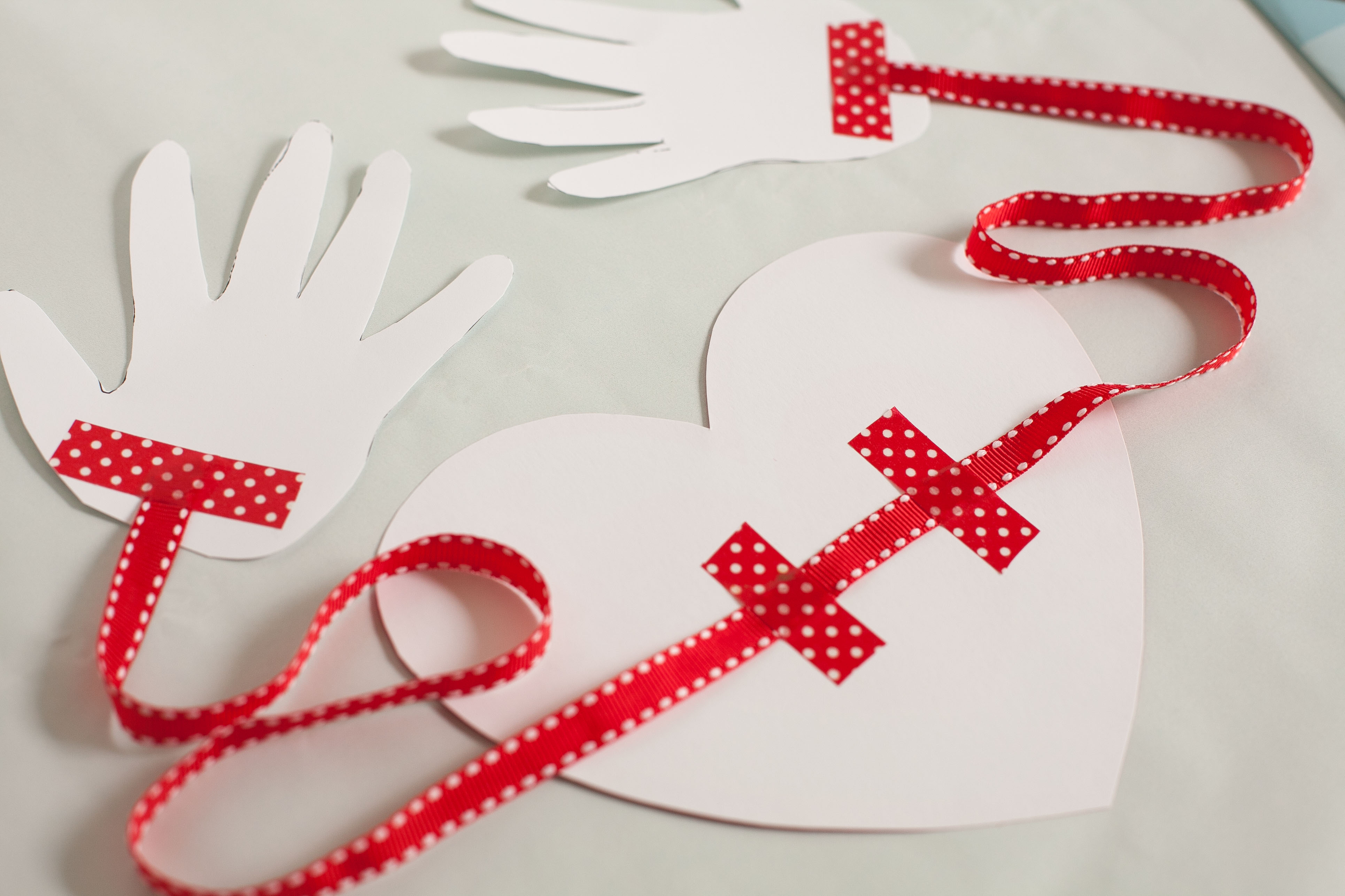 easy-valentines-day-craft-idea-make-3d-paper-hearts-valentine-paper
