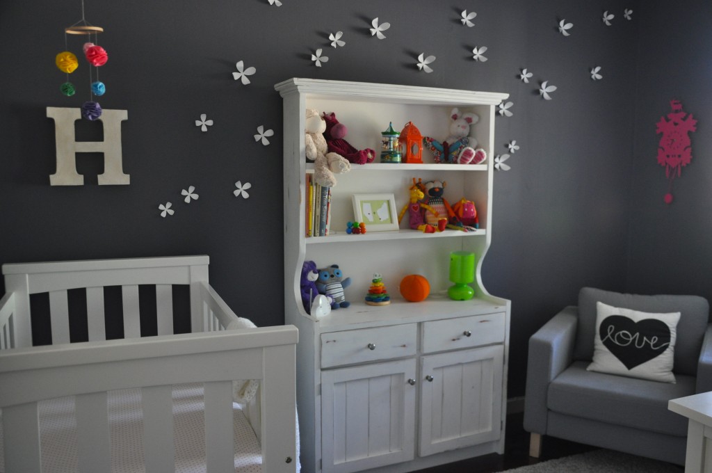 3D Flower Decals in Dark Gray Nursery