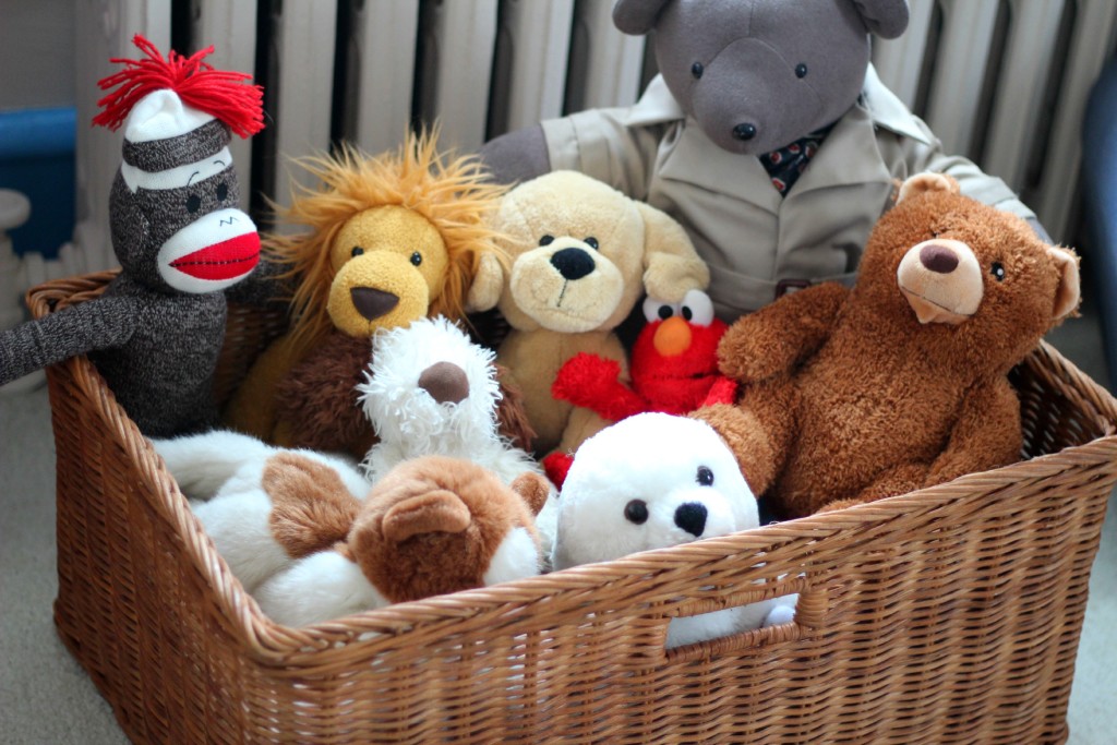 hamper for stuffed animals