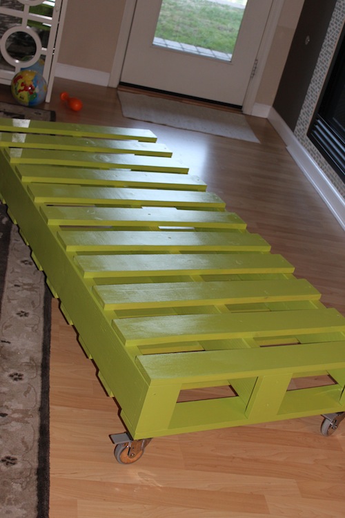 Pallet bed top for kid