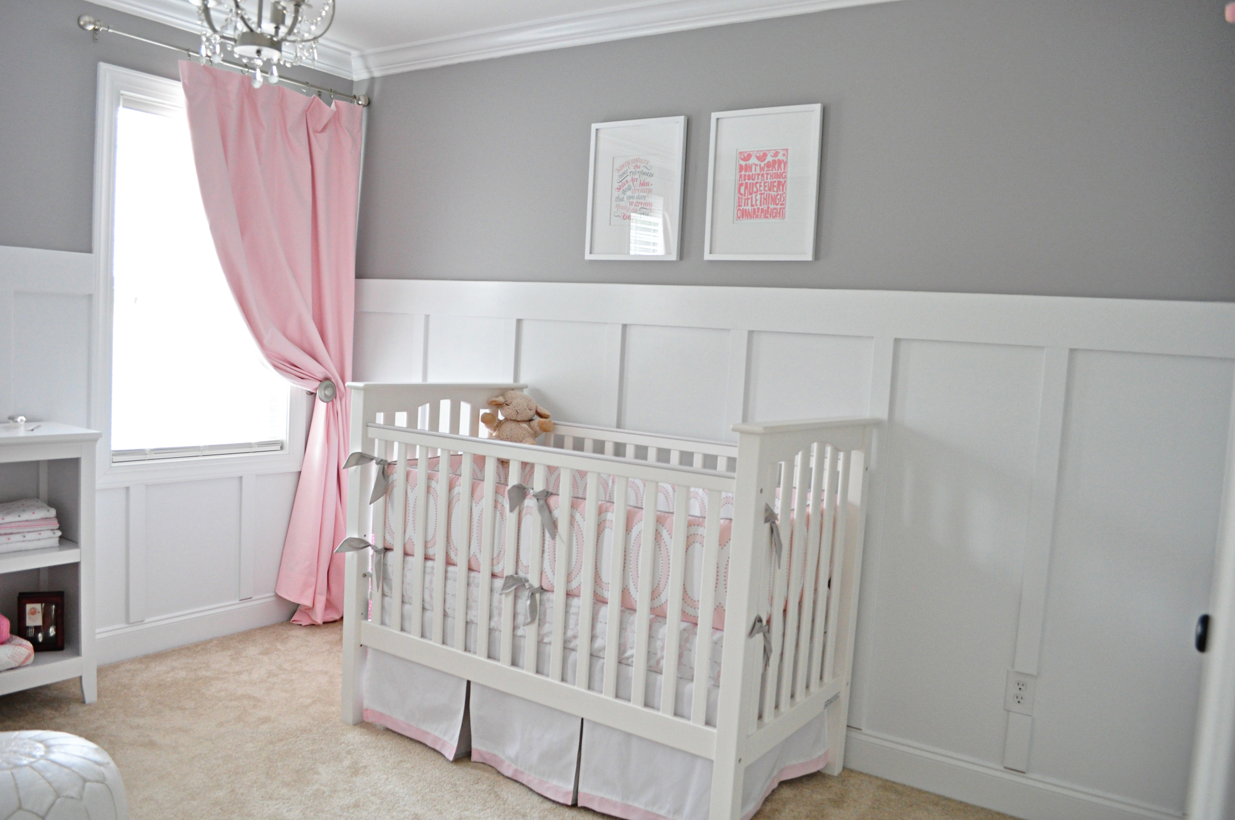 Pottery Barn Kids Kendall Crib in Simply White