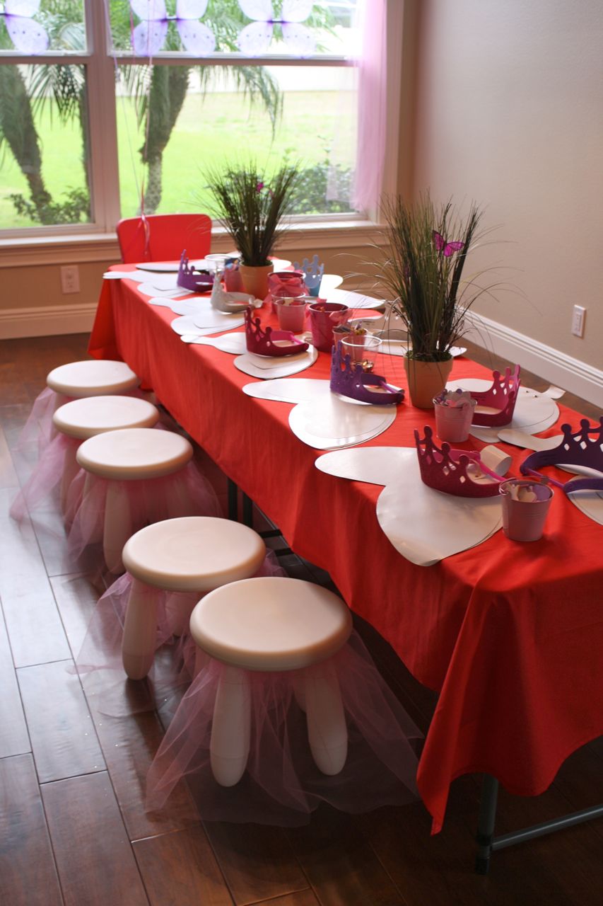 Fancy nancy 2024 kids table