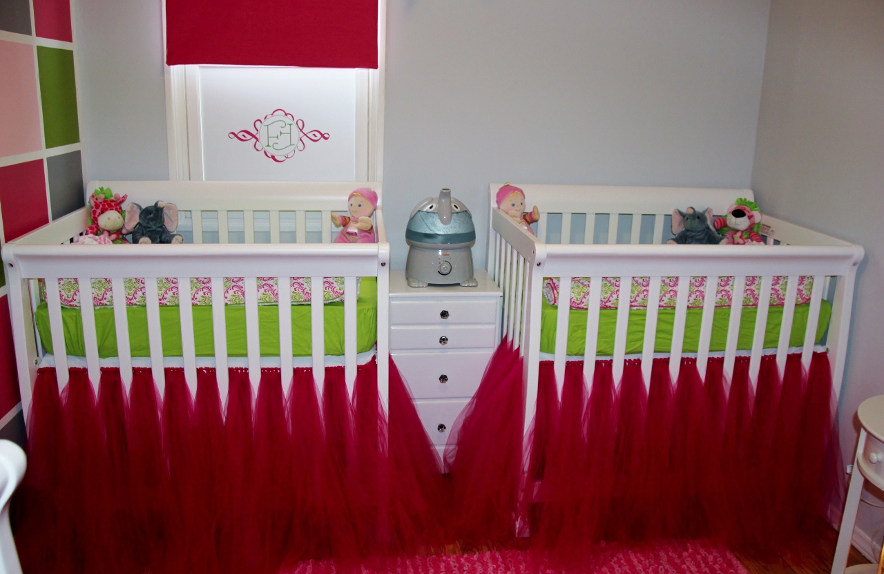 small cribs for twins