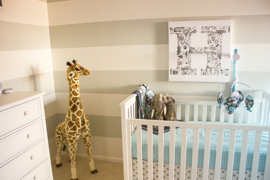 giraffe nursery toy