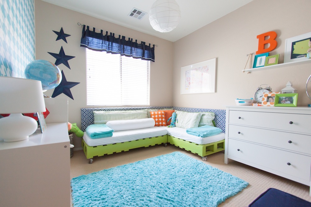 Shared Boys' Room with DIY Pallet Beds