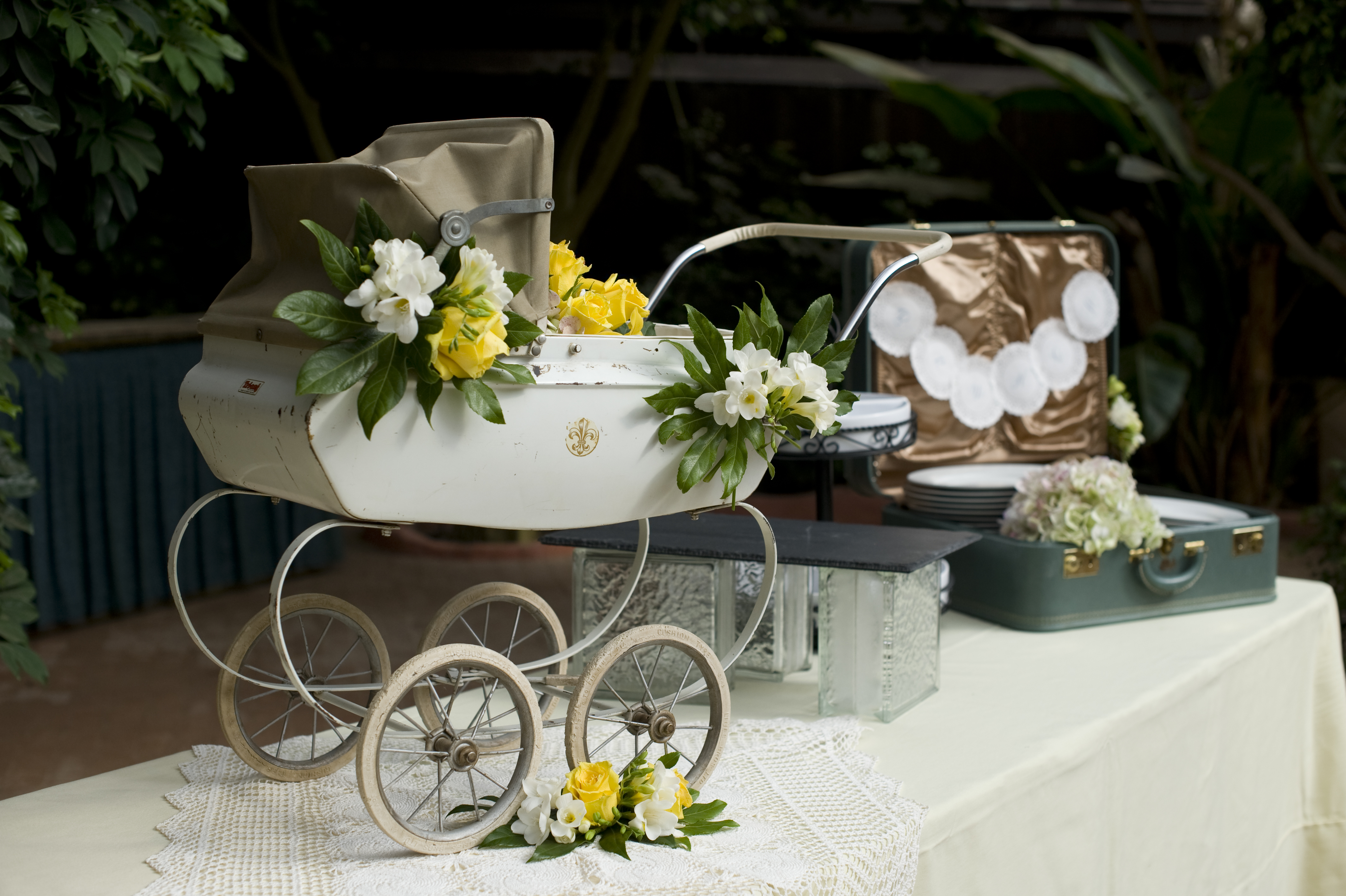 Gender Neutral Baby Shower Carriage Decor