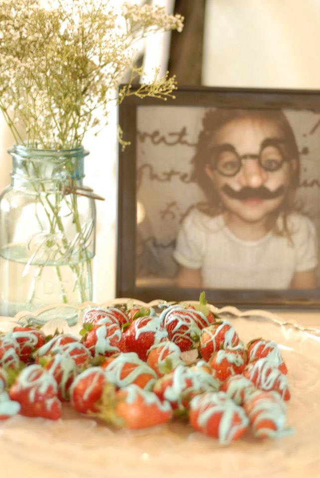 Moustache Baby Shower Strawberries