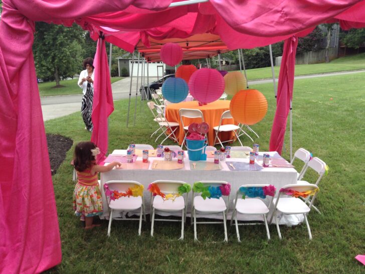 Girl Elmo 2nd Birthday Party Kids Table