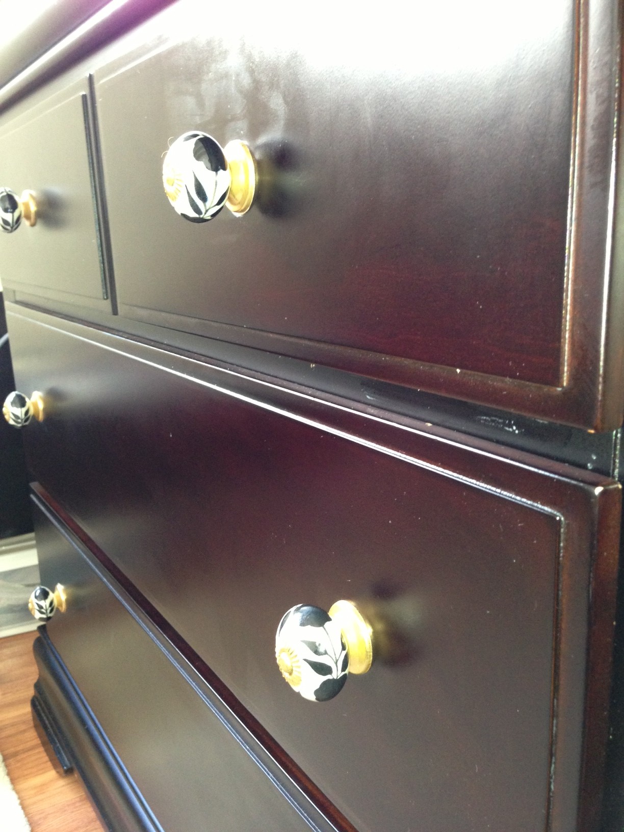 Sisters Shared Room Changer Knobs