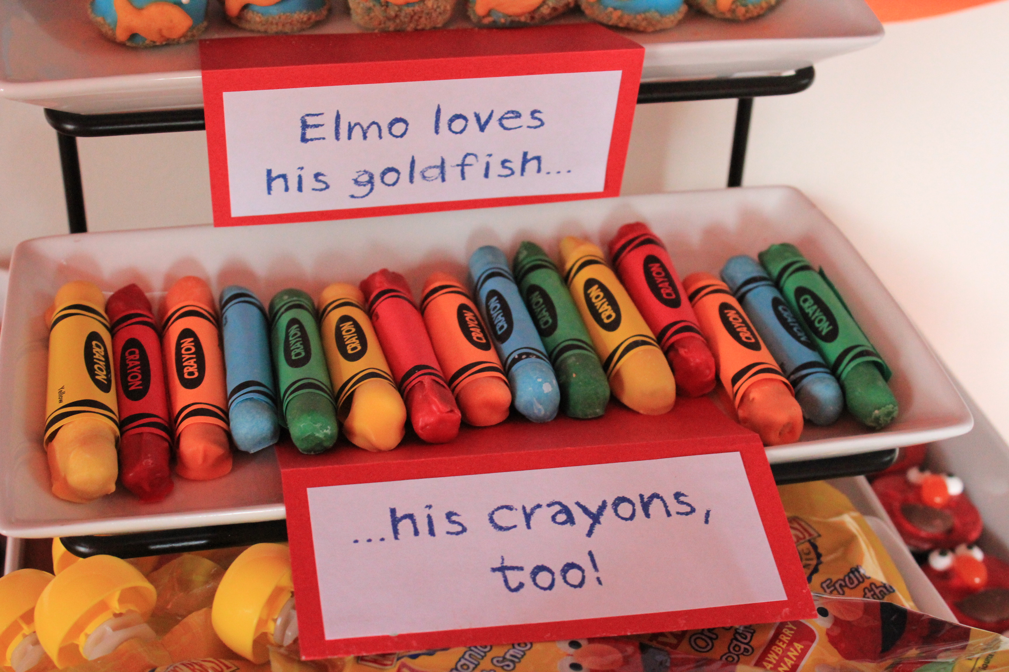 Elmo Birthday Bash Crayons