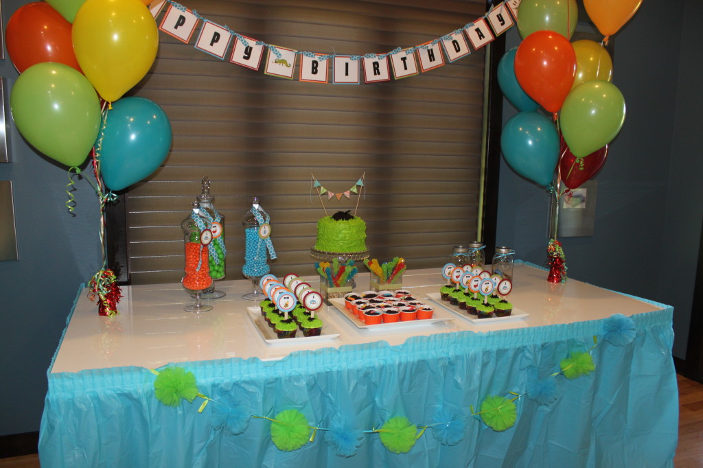 Blue and Green Buggy Bash Table Spread
