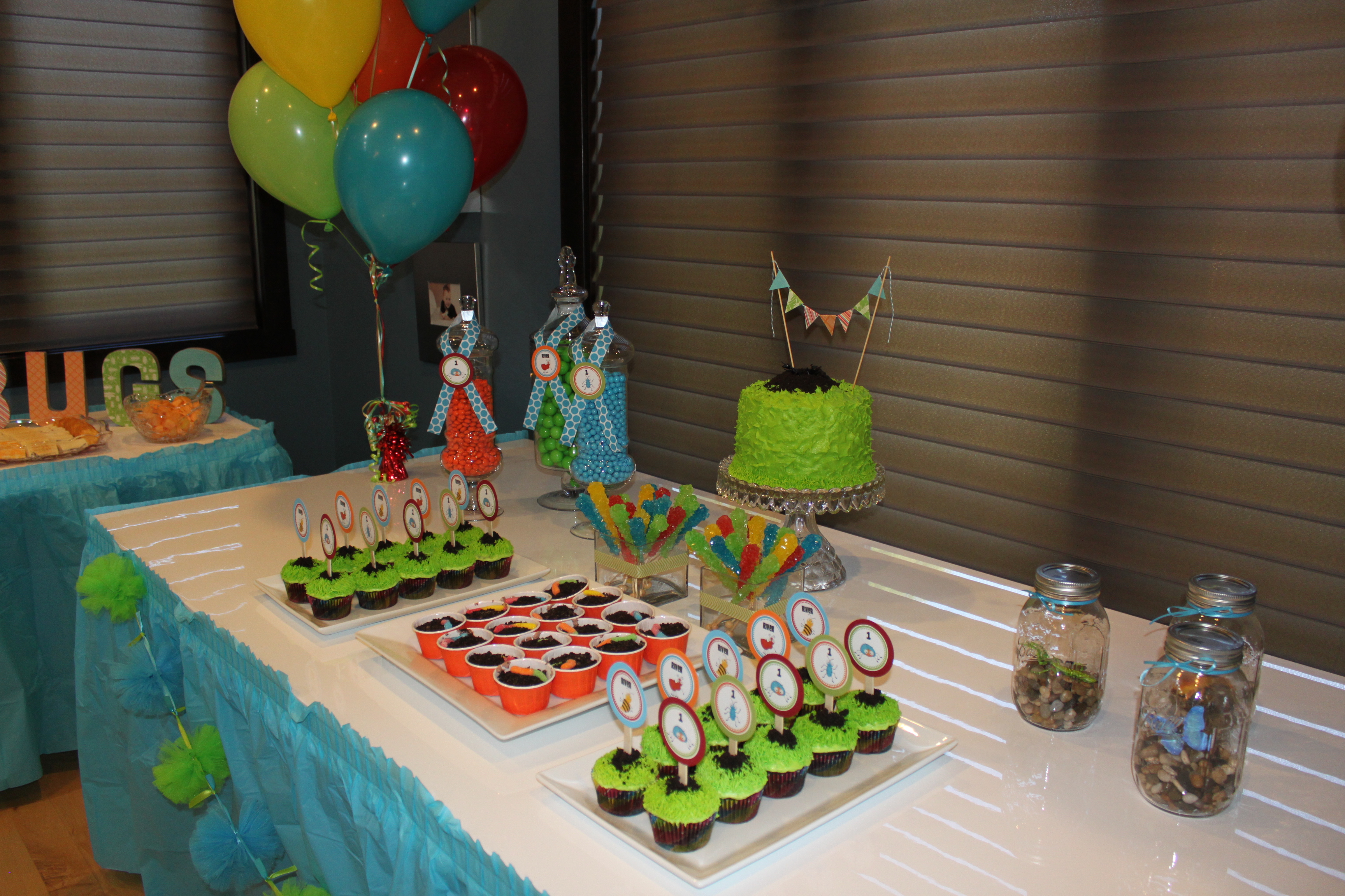 Blue and Green Buggy Bash Table