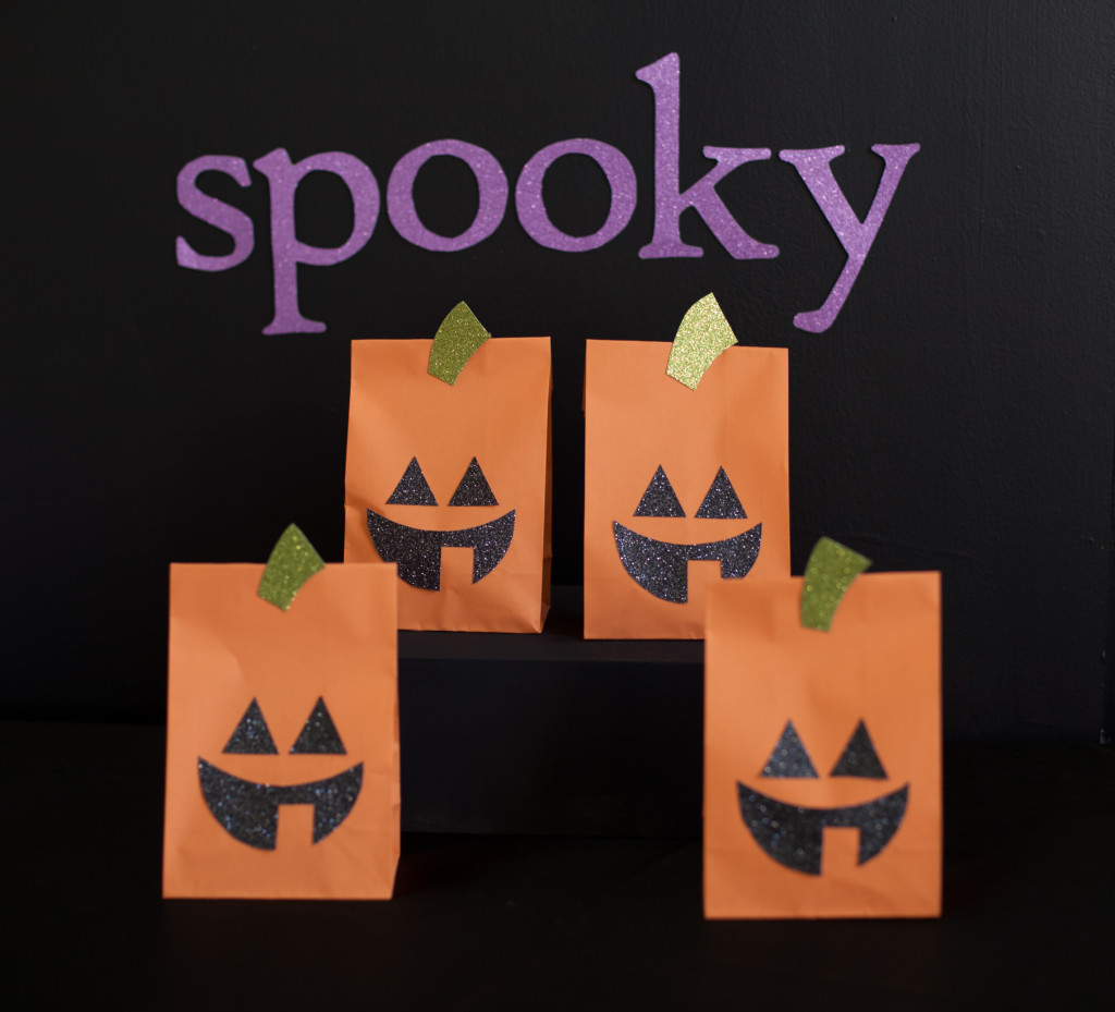 Paper Bag Pumkins Halloween Decoration - Project Nursery