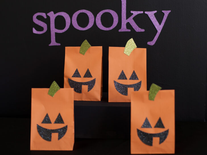 Paper bag pumpkin halloween decorations