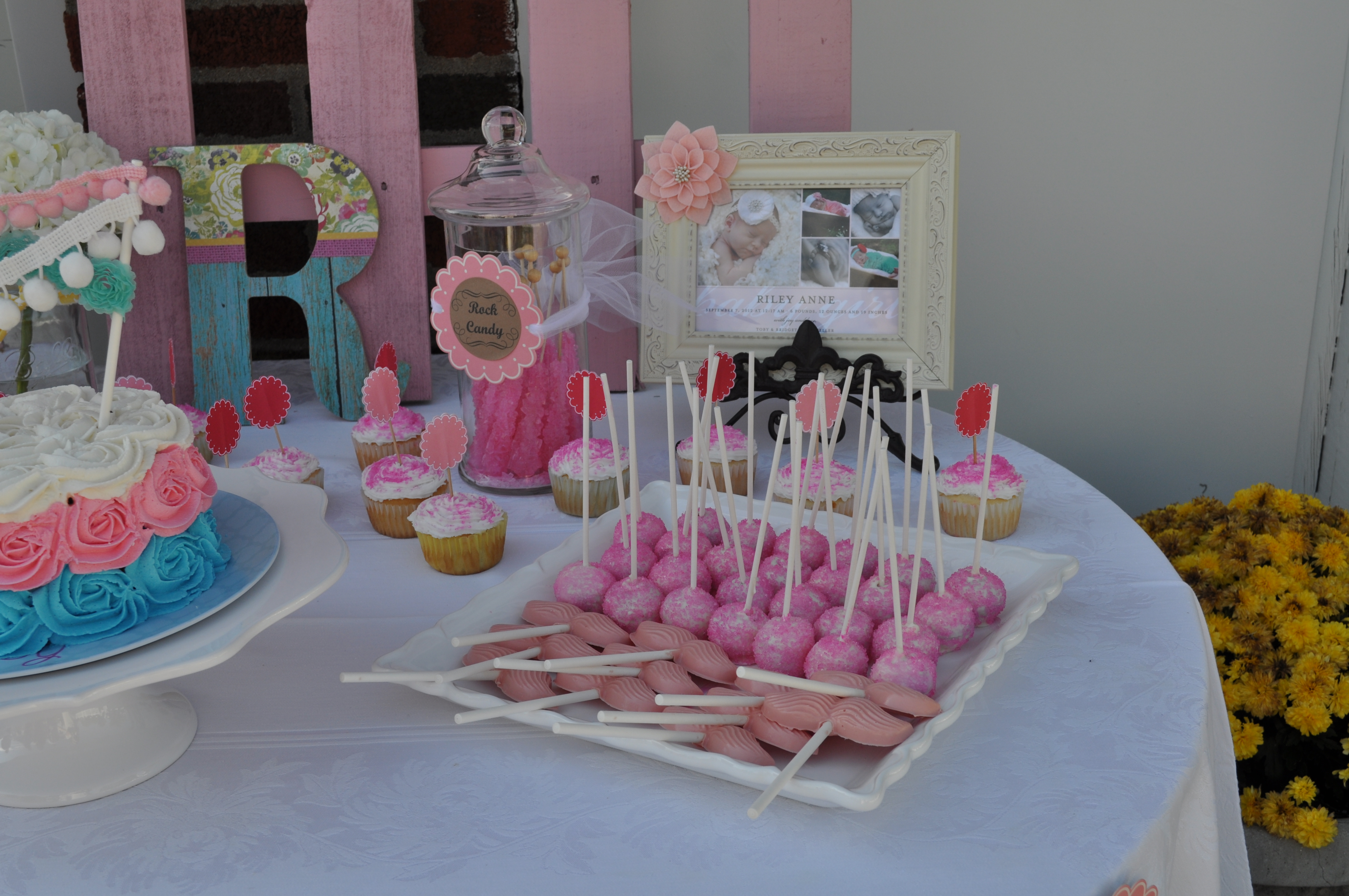 Shabby Chic Pink Cake Pops