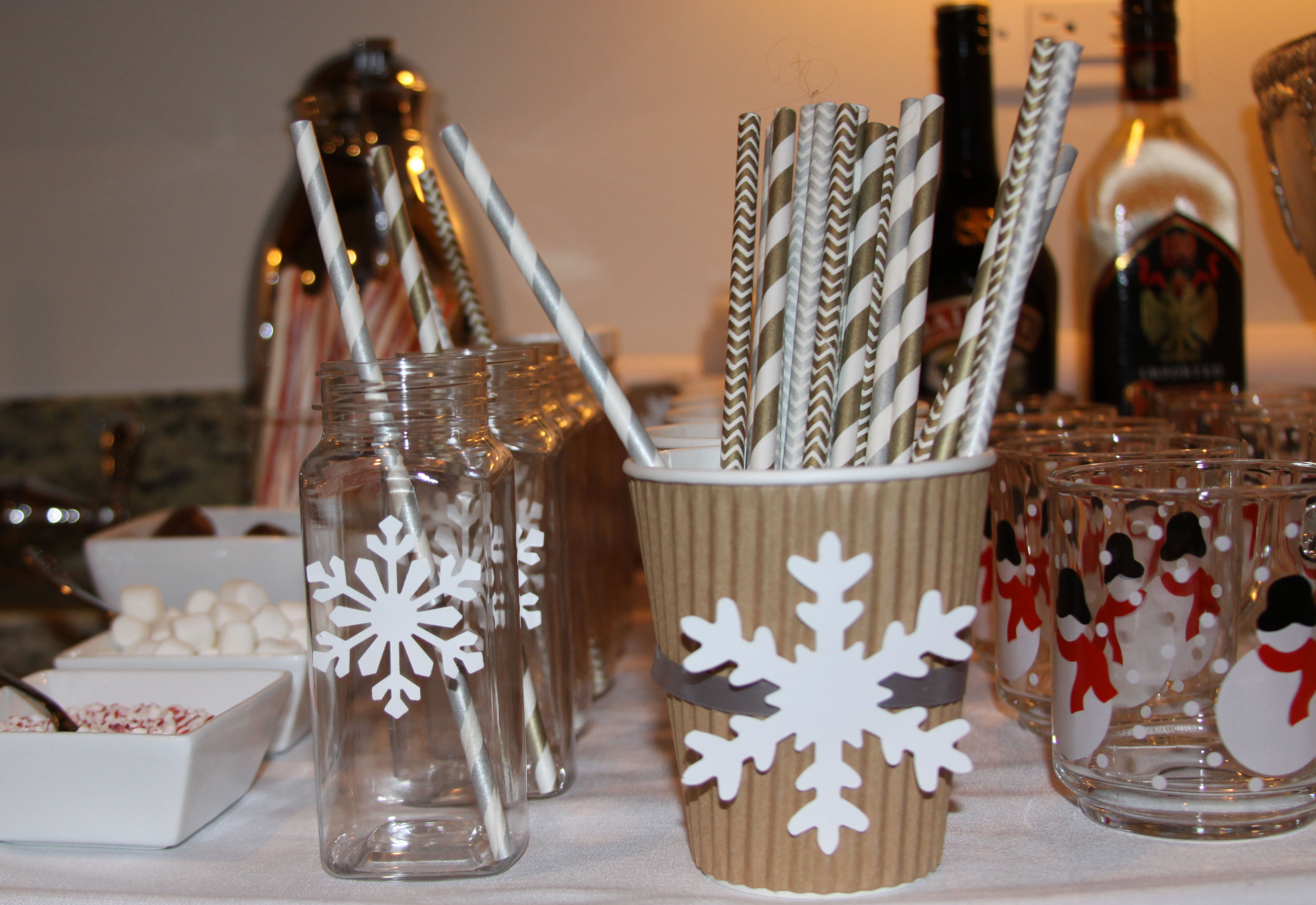 Metallic Silver and Gold Stripe Straws with Plastic Milk Bottles