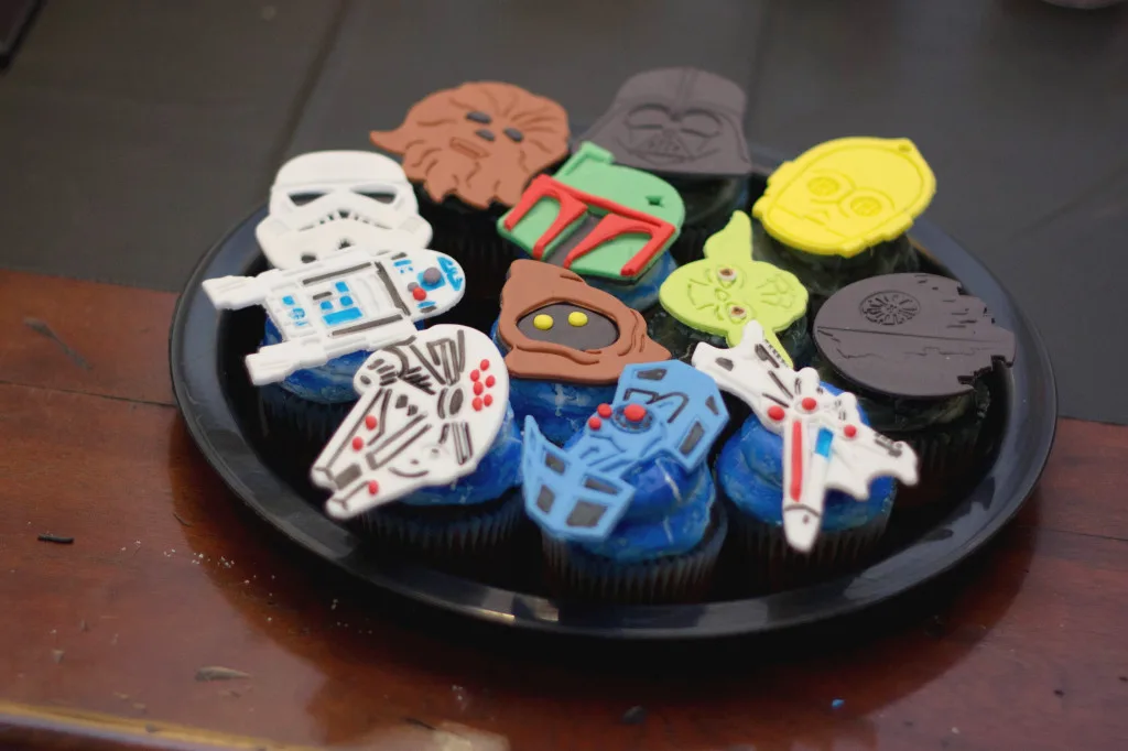 Stars Wars Birthday Party Cupcake Toppers - Project Nursery