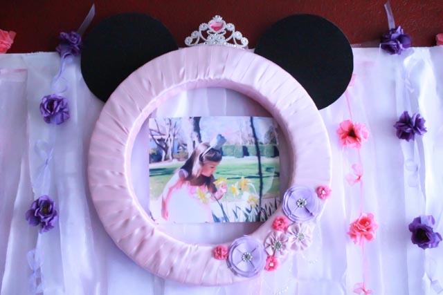 DIY Princess Minnie Wreath