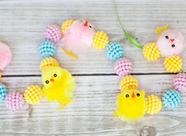 DIY Easter Chick Necklace