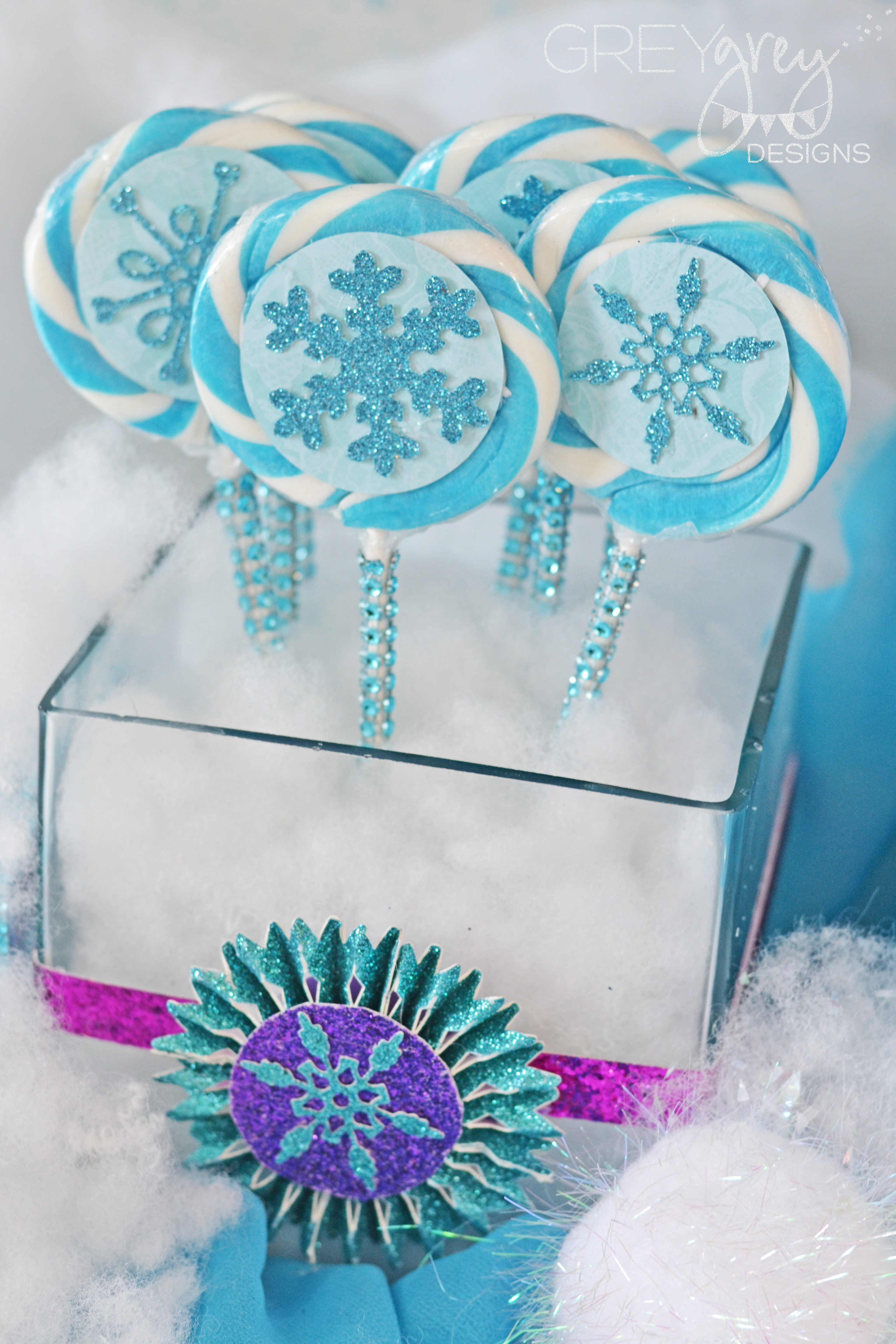 Disney Frozen Lollipops with Rhinestone Ribbon and Sizzix Die Cuts