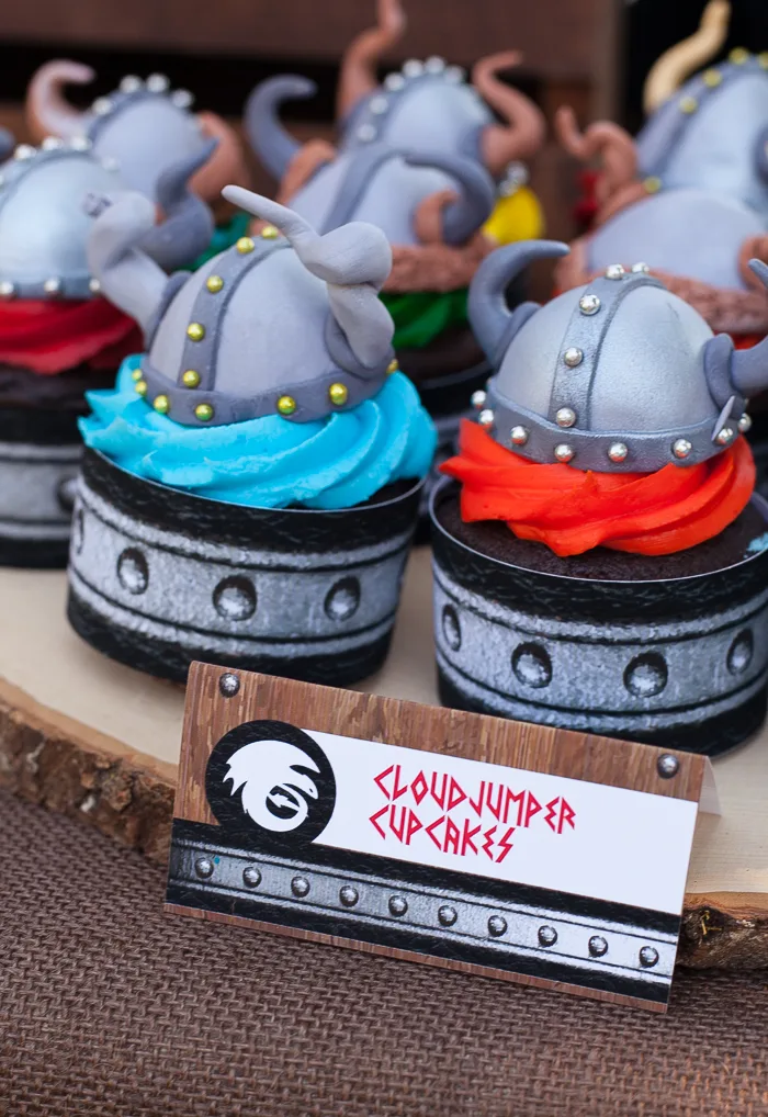 How to Train Your Dragon Cupcakes