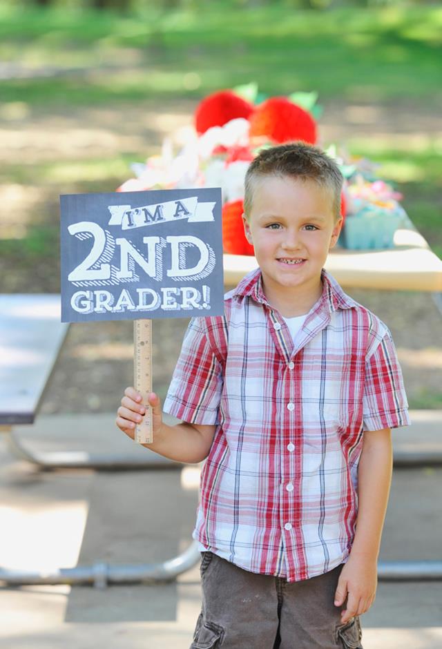 Back-to-School Photo Prop