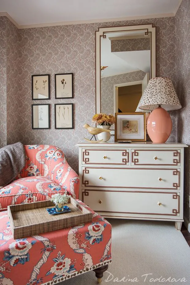 Paisley Wallpaper and Coral Accents