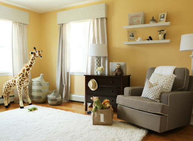 large stuffed giraffe nursery