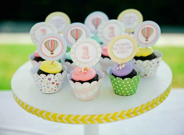 Cupcakes with Hot Air Balloon Toppers - Project Nursery