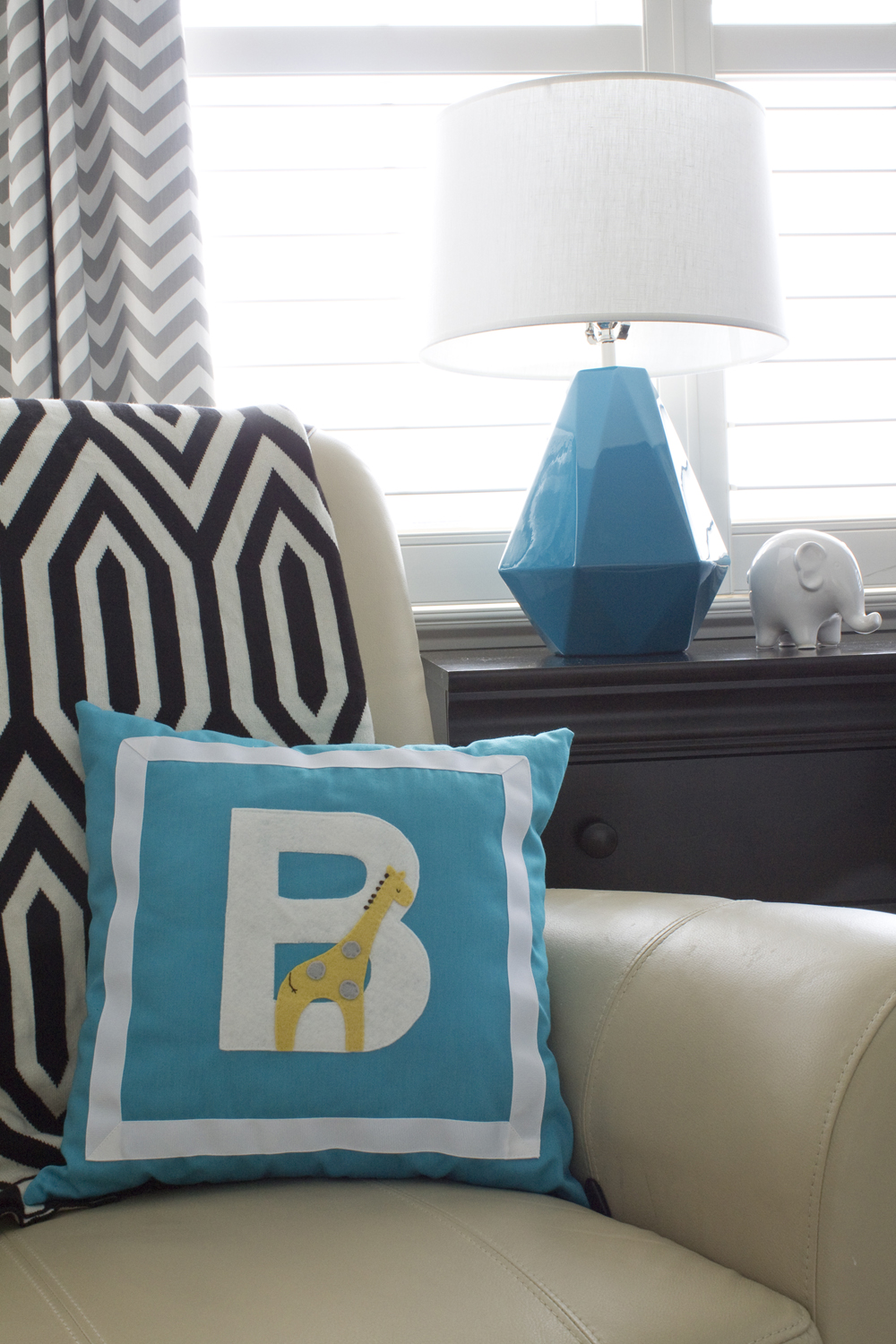 Modern Accents in this Aqua and Gray Zoo Themed Nursery