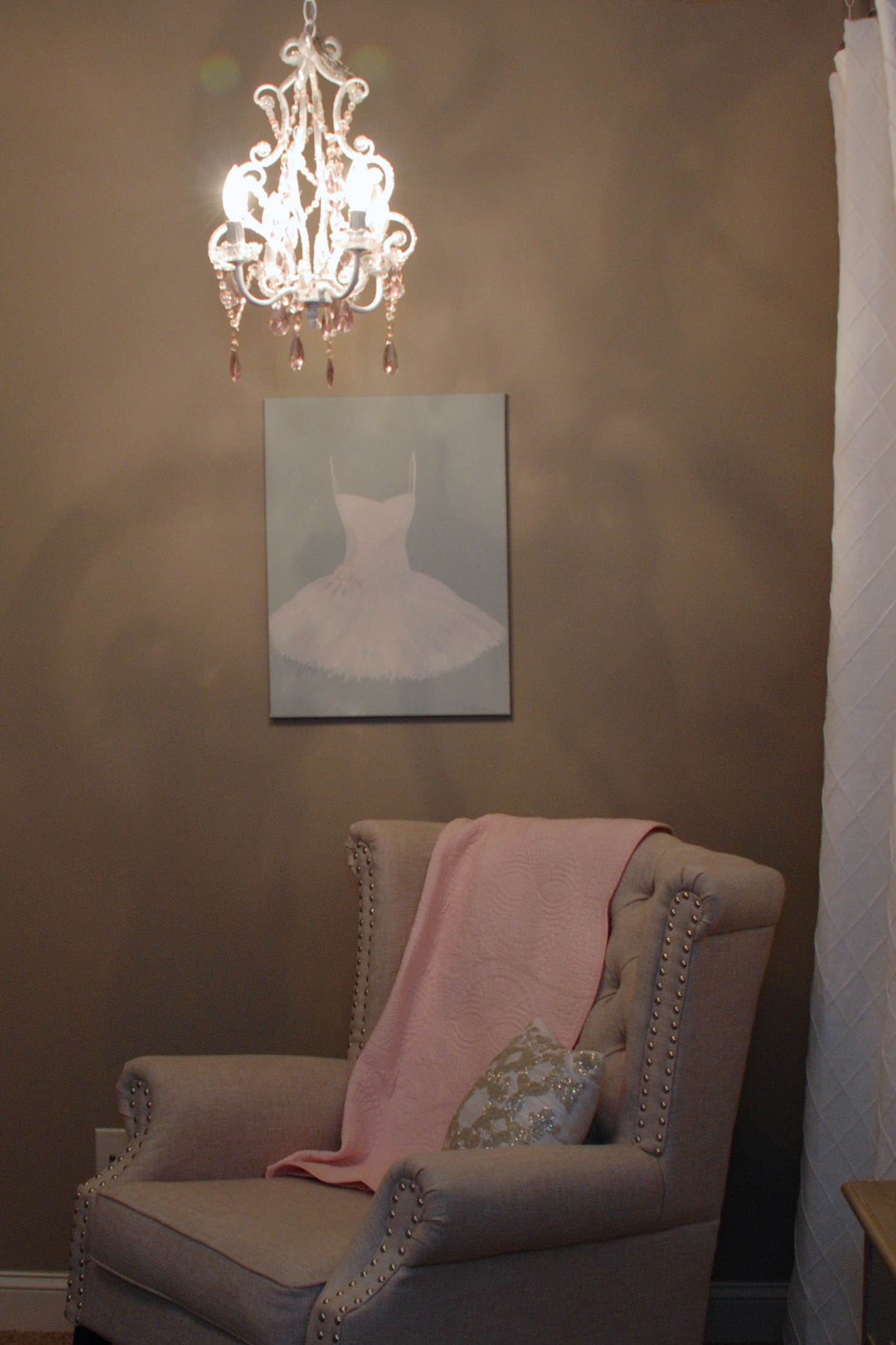 Avelie's Elegant Nursery soft pinks, mint and greige - Project Nursery