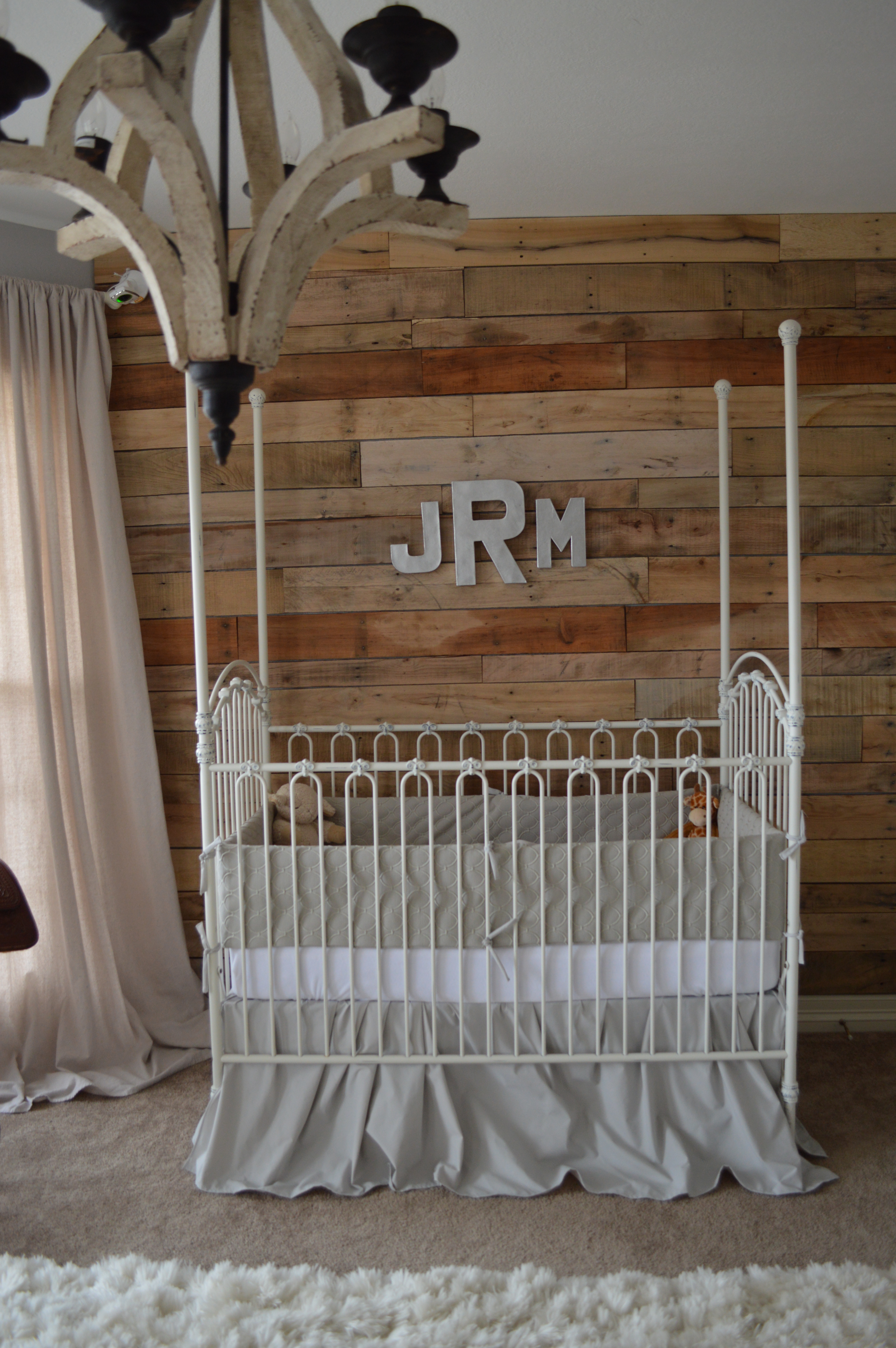 Wooden Pallet Wall in this Cowboy Nursery