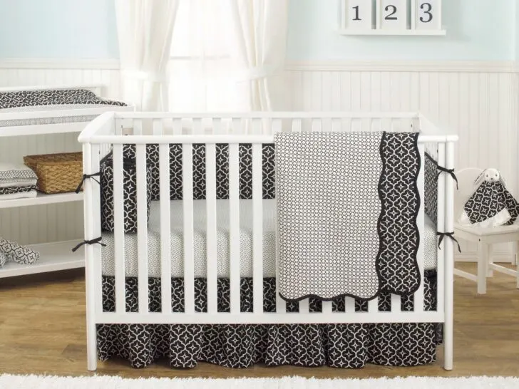 Black Lattice Crib Bedding Set from Balboa Baby