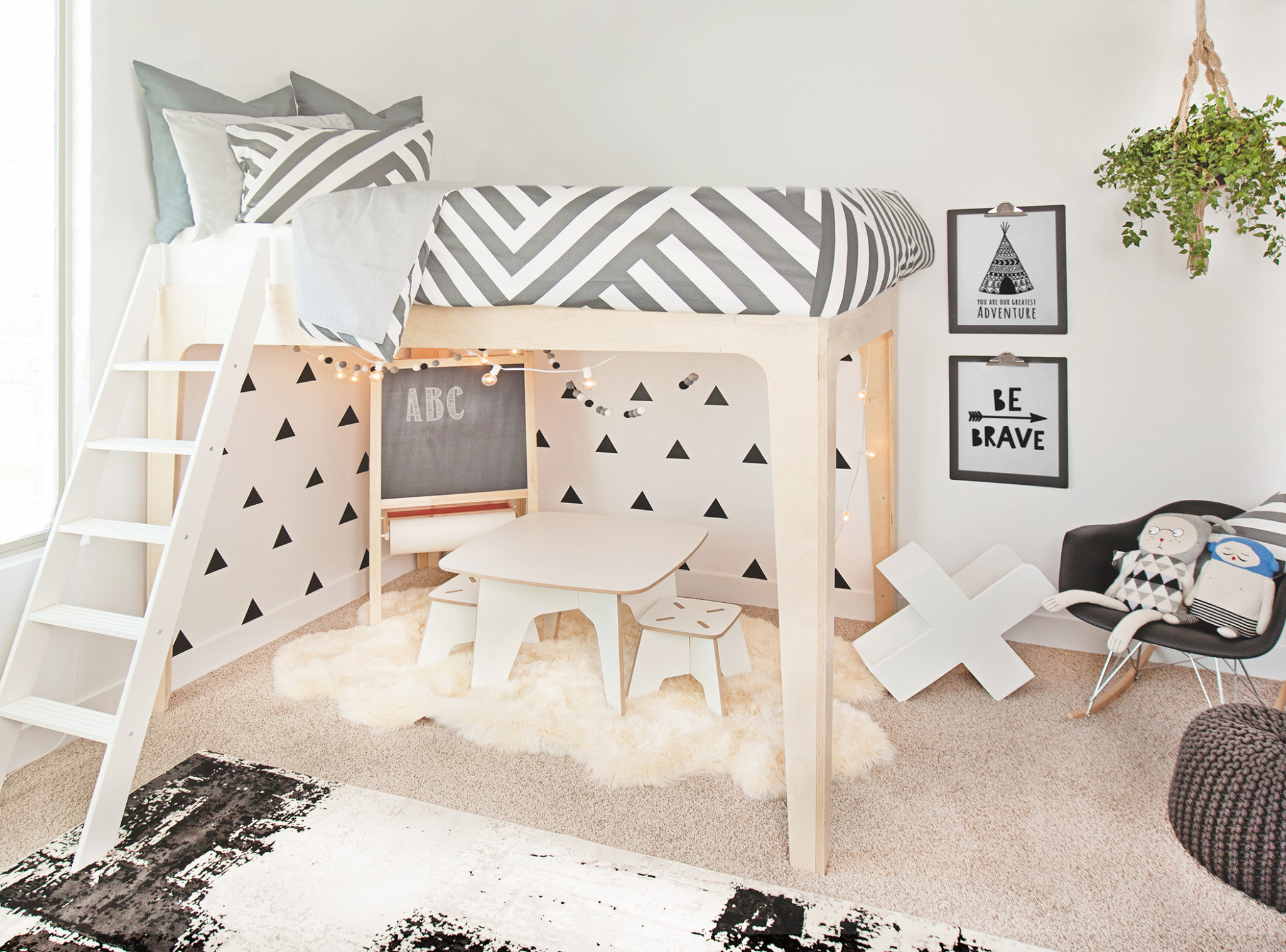 Oeuf Perch Bed with Oilo Zara Bedding in Black and White Boy's Room