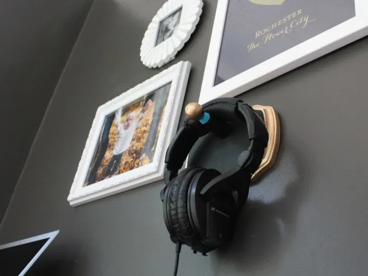 DIY Headphones Hanger