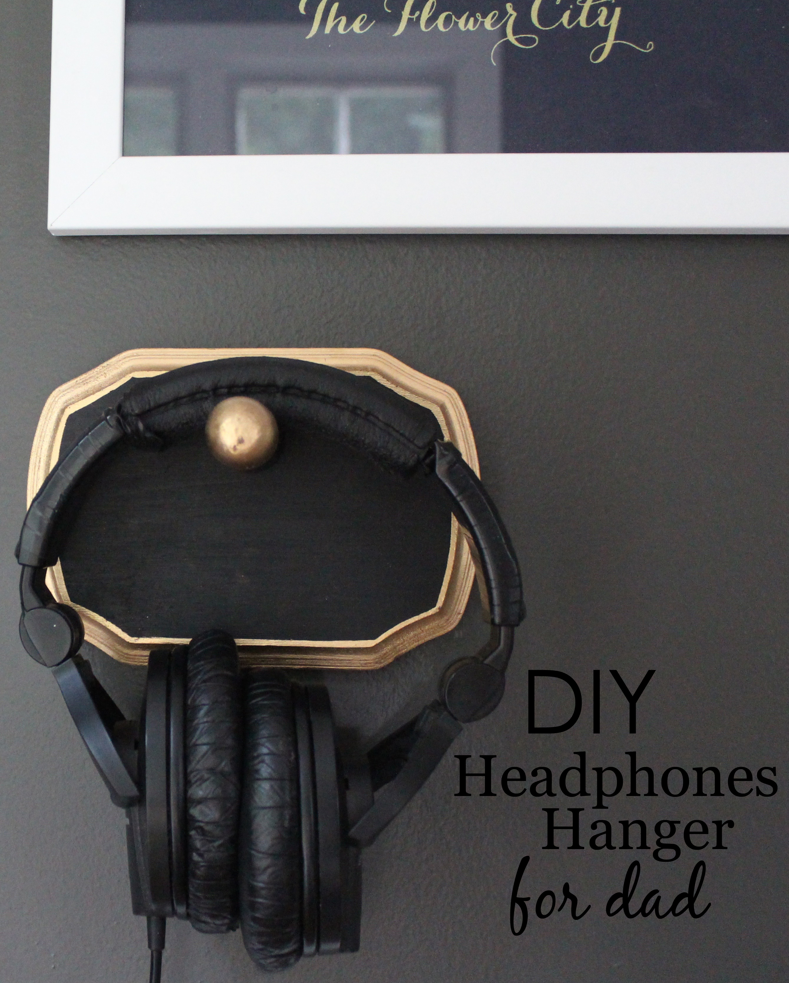 DIY Headphones Hanger