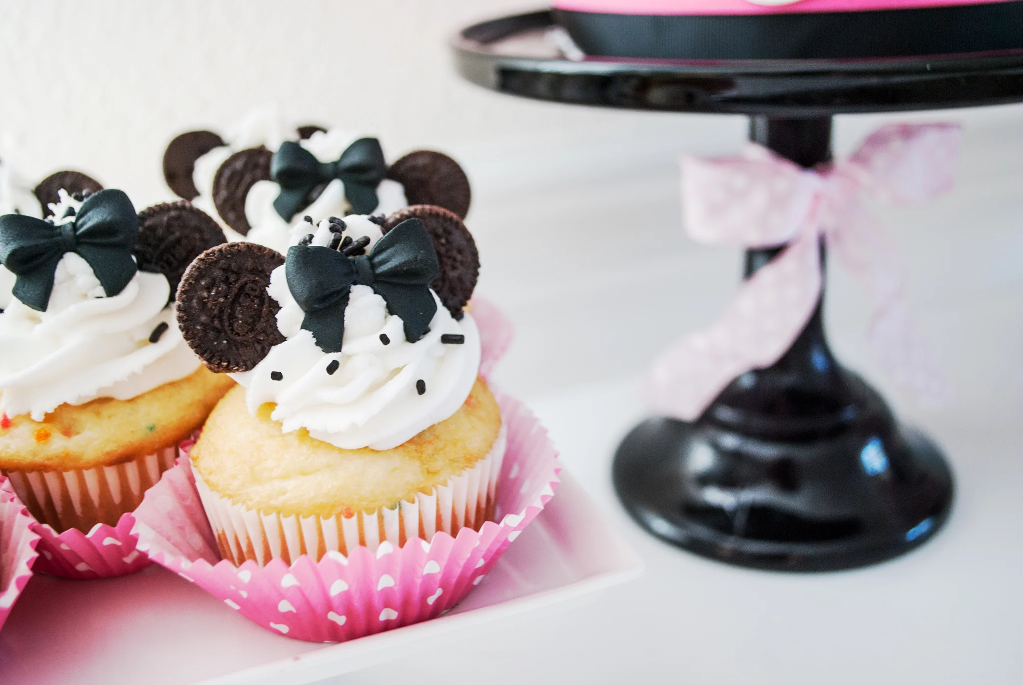 DIY Minnie Mouse Cupcakes