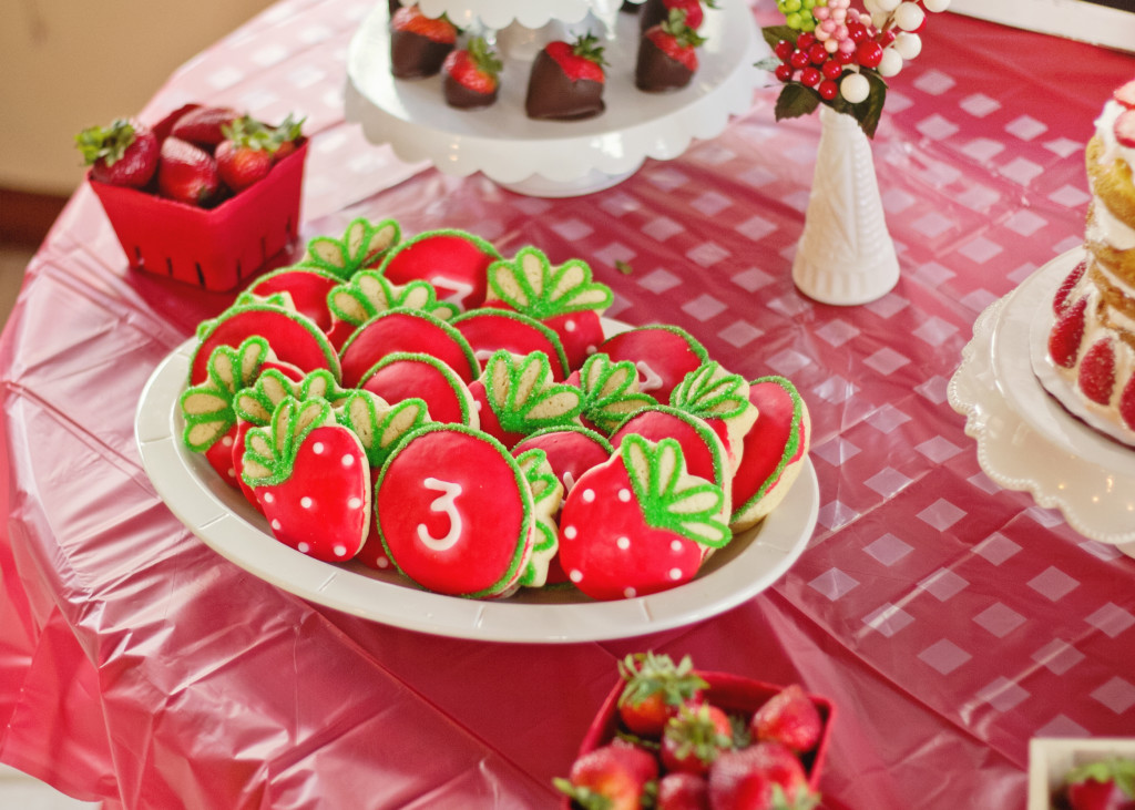 Strawberry Cookies for this Strawberry Shortcake Birthday Party