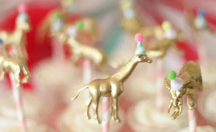 DIY Gold Animal Cupcake Toppers