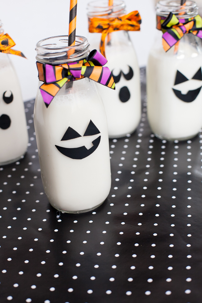 DIY Halloween Ghost Glasses