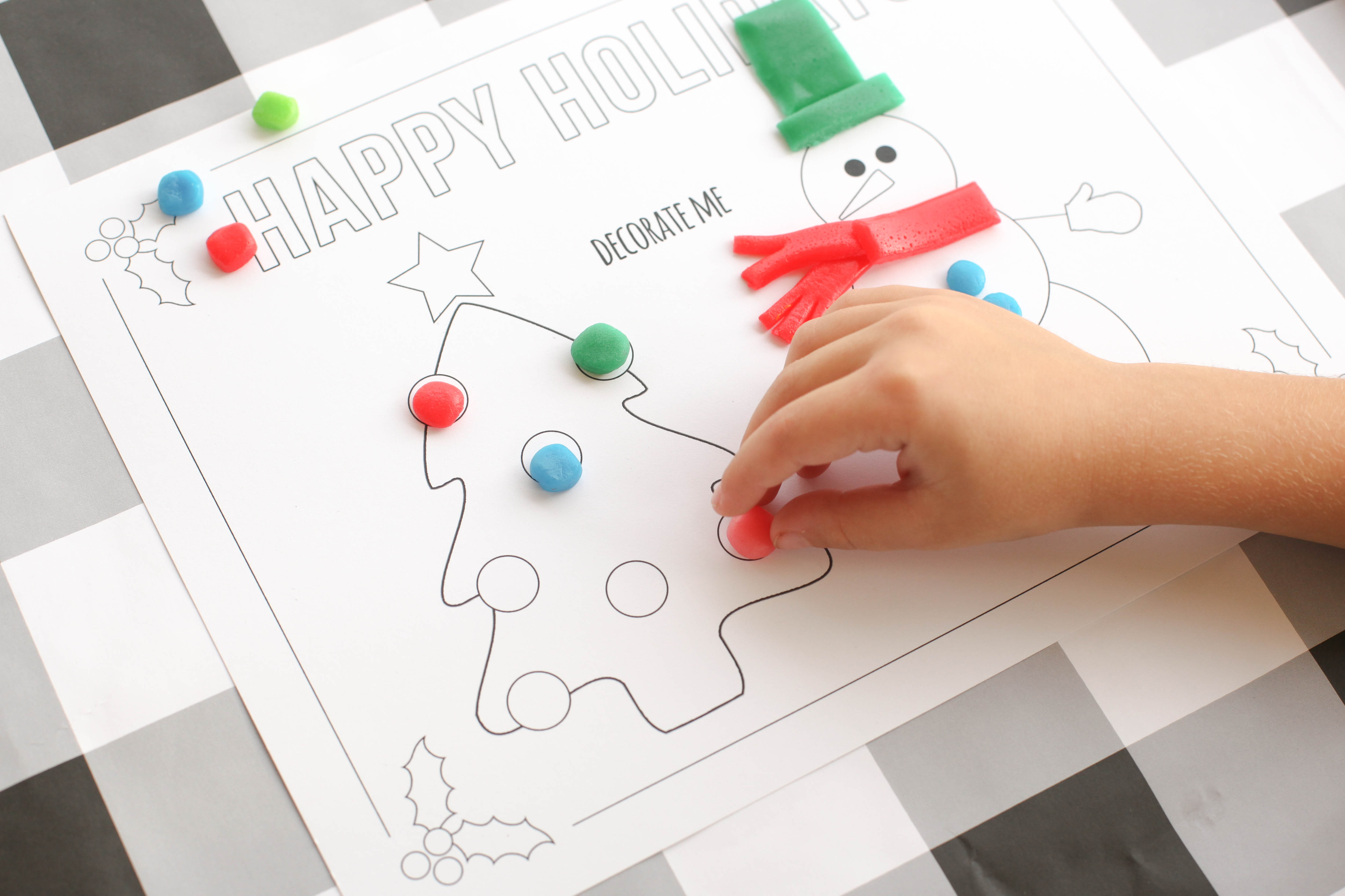 Printable Holiday Placemat for Decorating