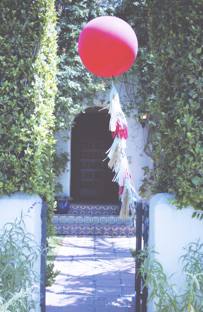 Outdoor-Balloon-668x1024