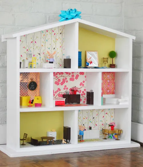 Making dollhouses online