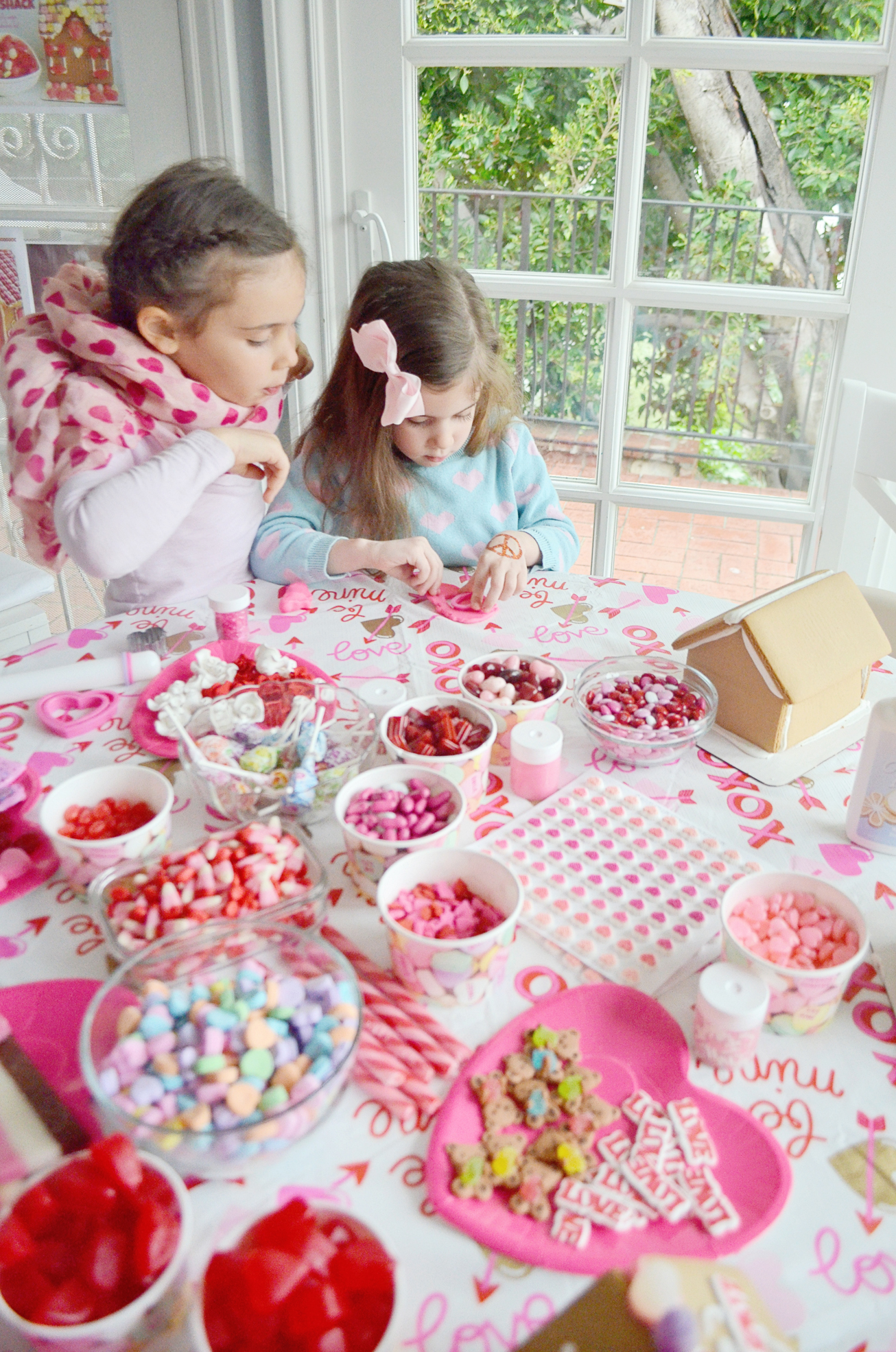 DIY Gingerbread Love Shack for Kids