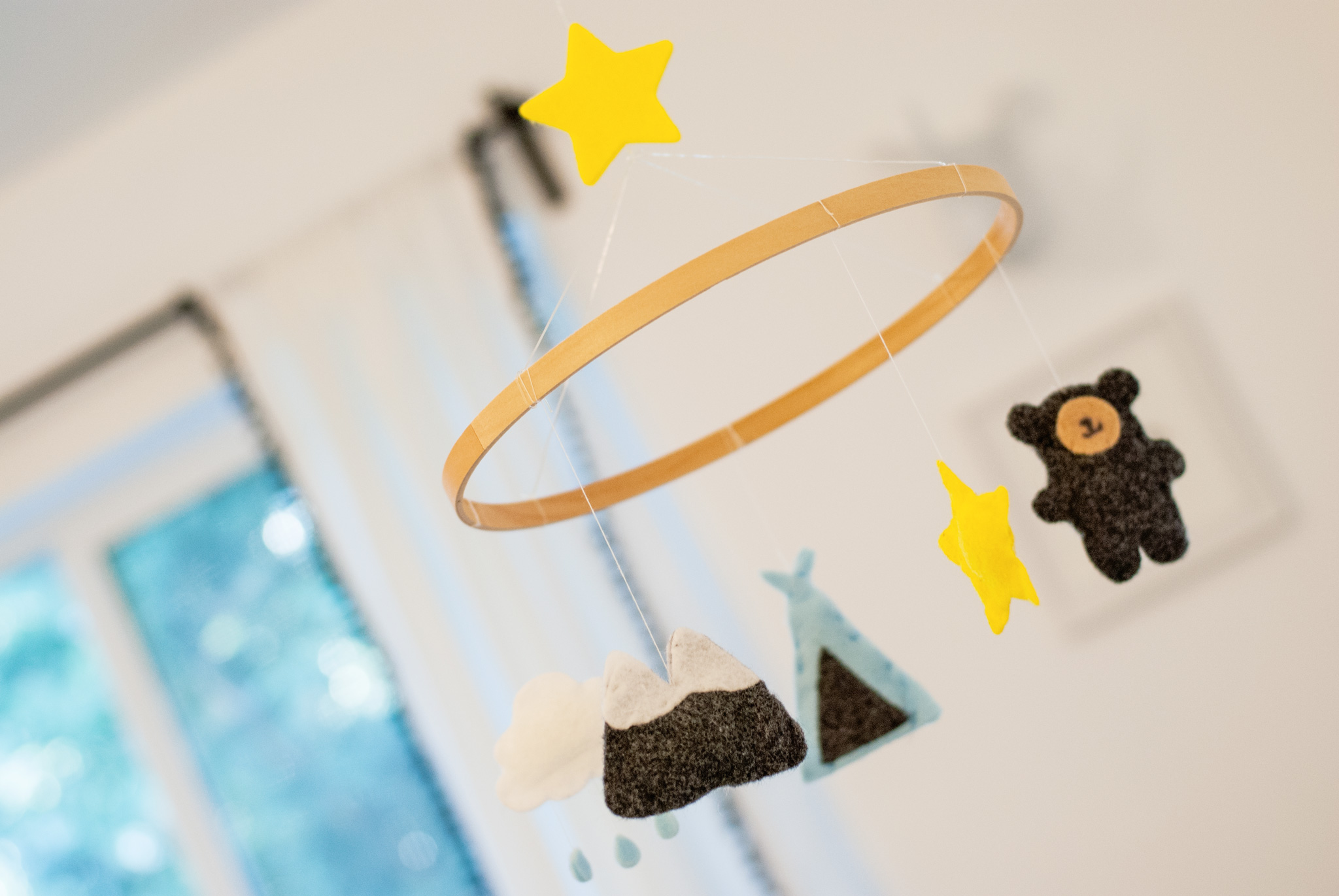 DIY No-Sew Felt Baby Mobile