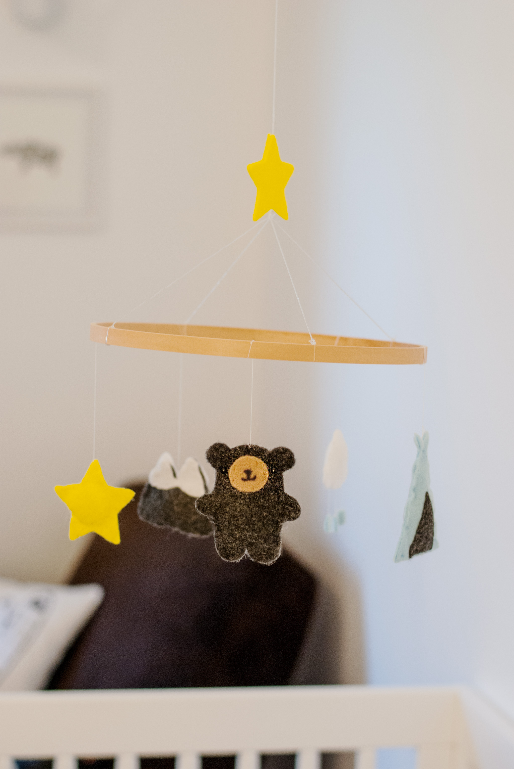 DIY No-Sew Felt Baby Mobile