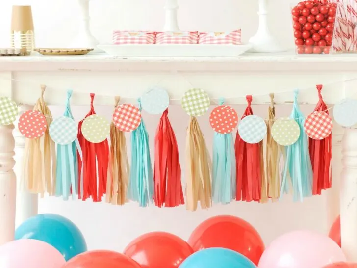 Red, Teal and Gold Party Decor
