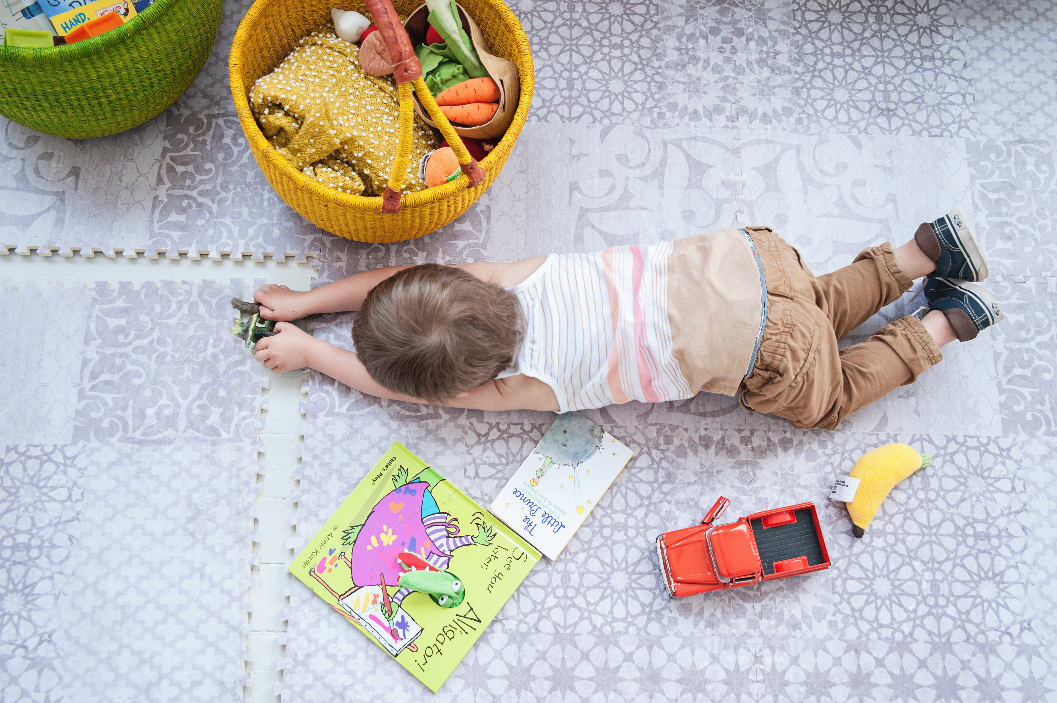 shark tank play mat