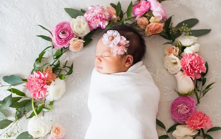 Floral Newborn Photo - Candice Benjamin Photo