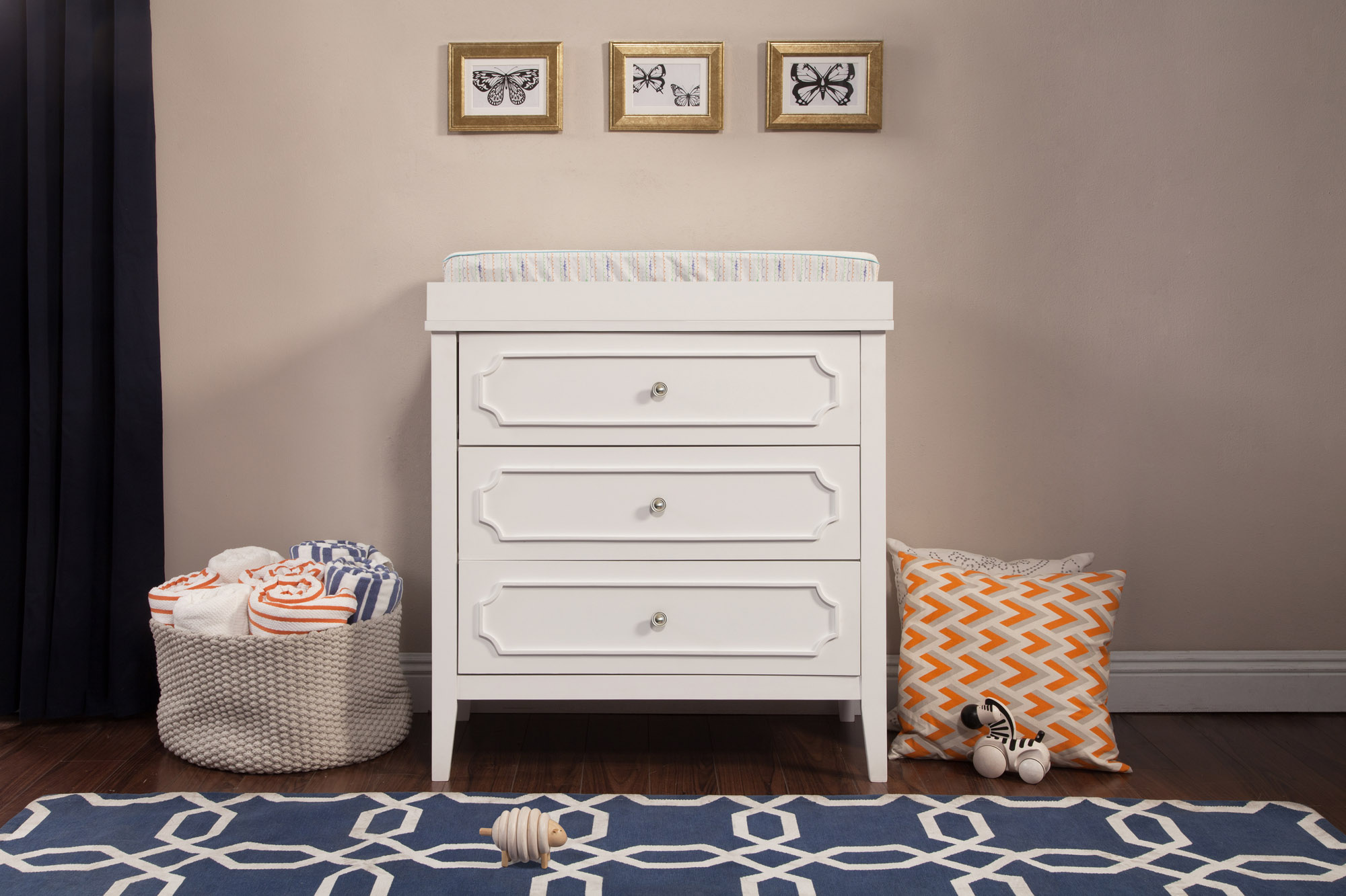 Poppy Regency Dresser from DaVinci